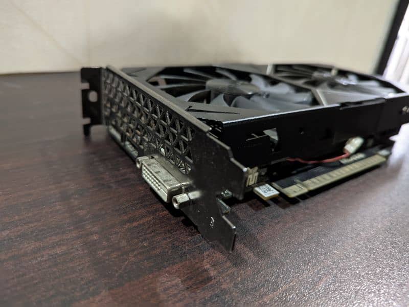 Nvidia GTX 1050 Ti - 4gb 1