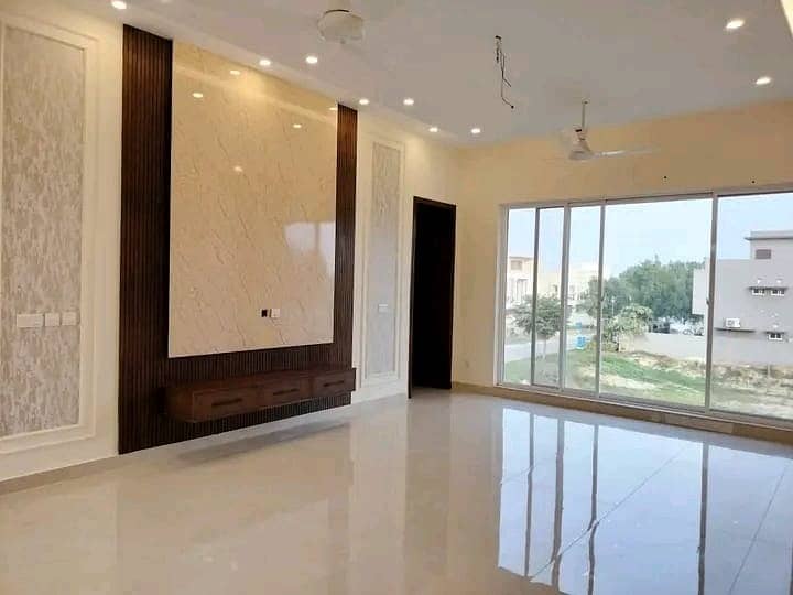 20 Marla Super Hot Located Bungalow Is Available For Rent In The Best Block Of DHA Phase 7 Lahore Sui Gas Available. 2