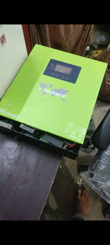 Inverex Veyron II 1200 12 volt Solar Inverter 0