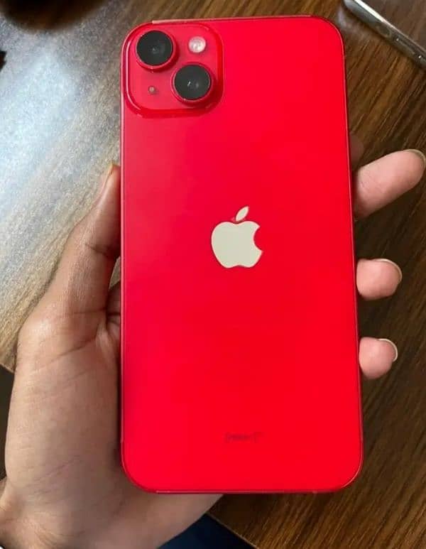 I phone 14 plus  in warranty 100 health 0