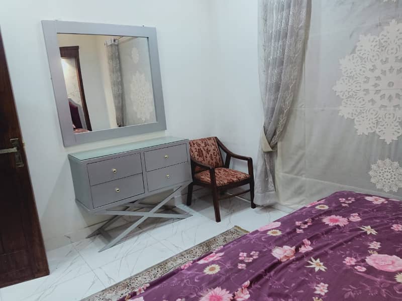 5 Marla Upper portion full furnished for rent secter D block bahria Town Lahore 10