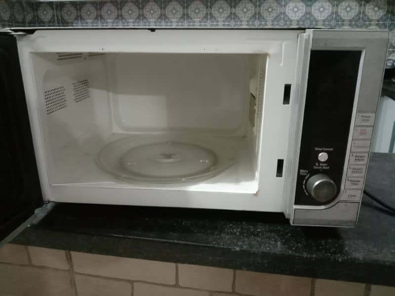 4 Different Microwave Ovens Perfect Working 8