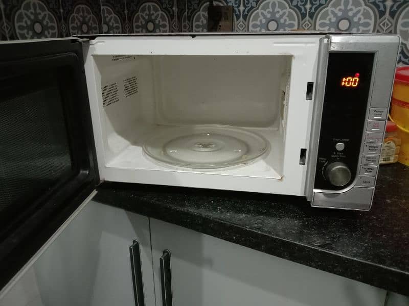 4 Different Microwave Ovens Perfect Working 9