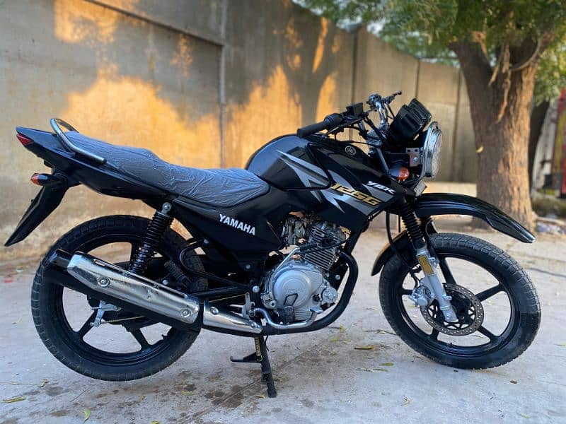 YAMAHA YBR 125 G 2018 1