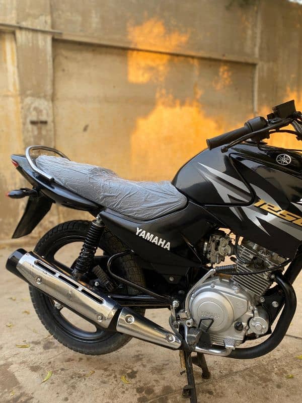 YAMAHA YBR 125 G 2018 2