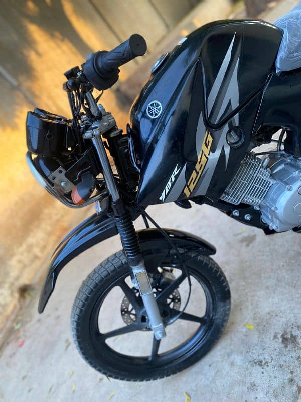 YAMAHA YBR 125 G 2018 3