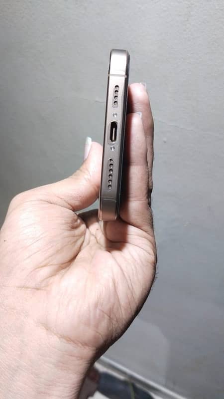 i phone 16 pro max 256 gb NON PTA 3