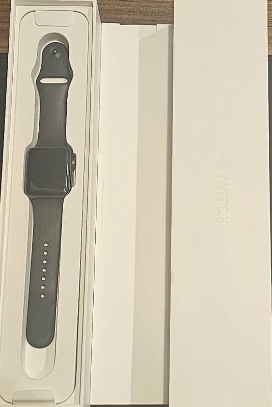 APPLE WATCH SERIES 2 42MM SPACE GREY ALUMINUM COMPLETE BOX 1