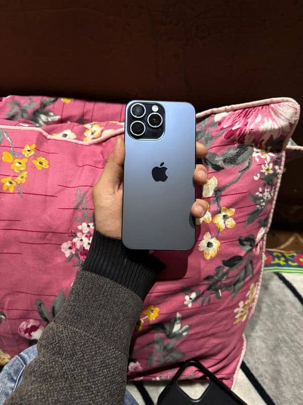 iphone 15pro max jv canda model Blue Taitnium 1