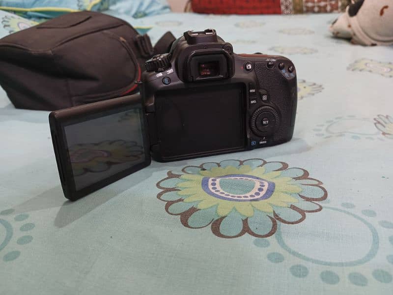 Canon 60D ( Brilliant Condition) 3