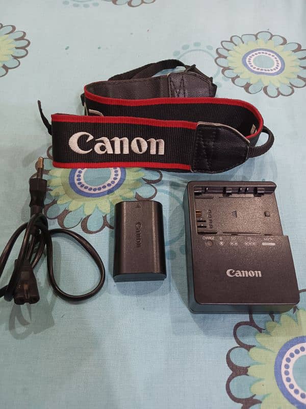 Canon 60D ( Brilliant Condition) 6