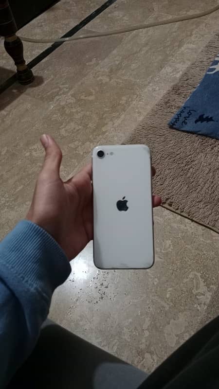 Iphone se 2020 10/9 lush condition non pta factory unlock 0