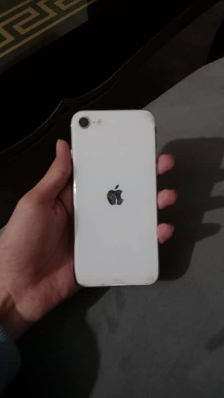 Iphone se 2020 10/9 lush condition non pta factory unlock 1