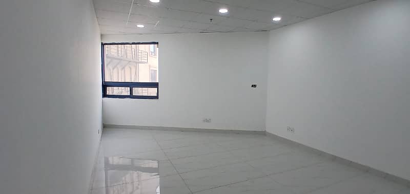 Brand New 475 Square Feet Office Prime Space Available For Rent In Grand Square Mall 0