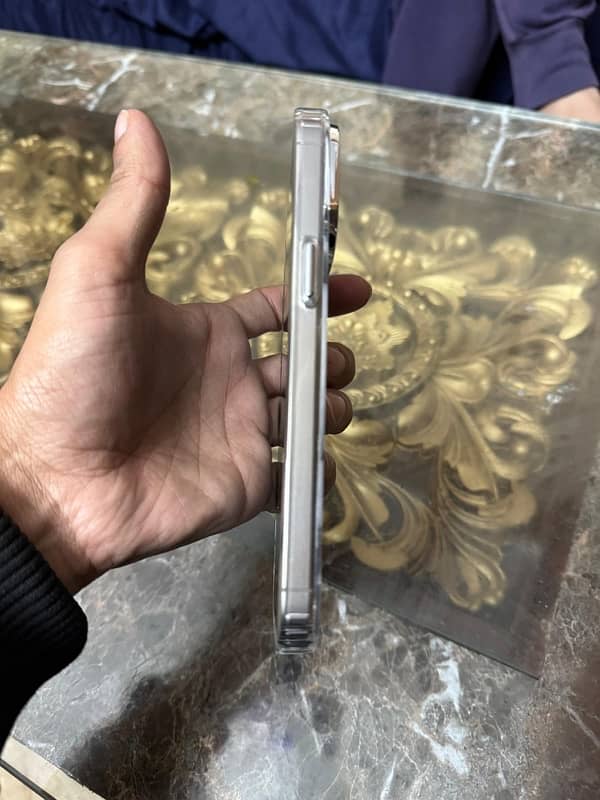 iphone 15 pro max Natural Titanium 10/10 condition 4