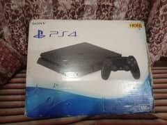 Sony Ps4 500GB console with 2 controller 