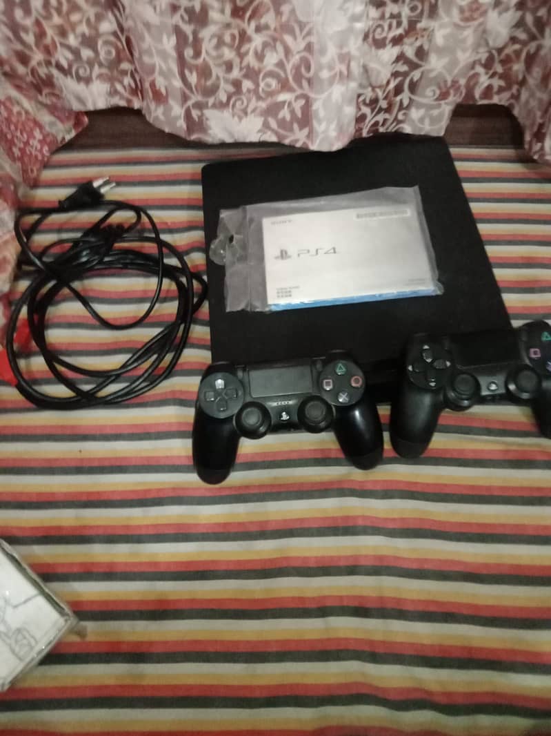 Sony Ps4 500GB console with 2 controller  1