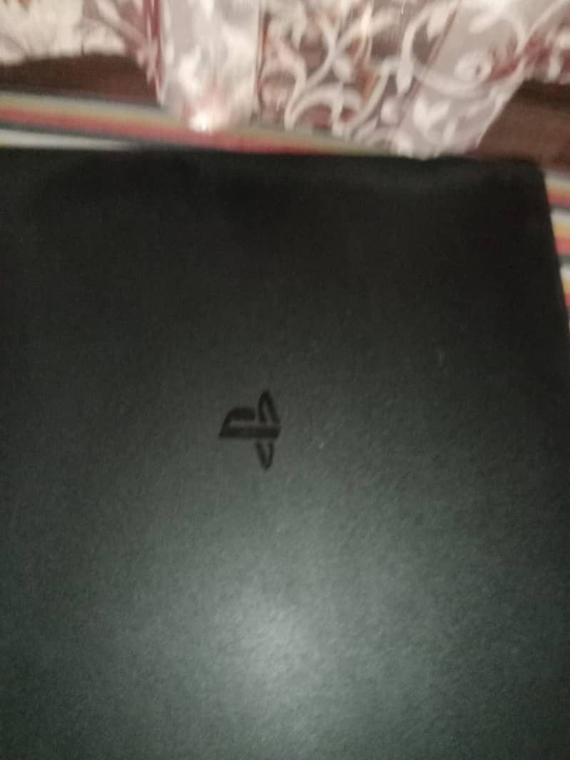 Sony Ps4 500GB console with 2 controller  2