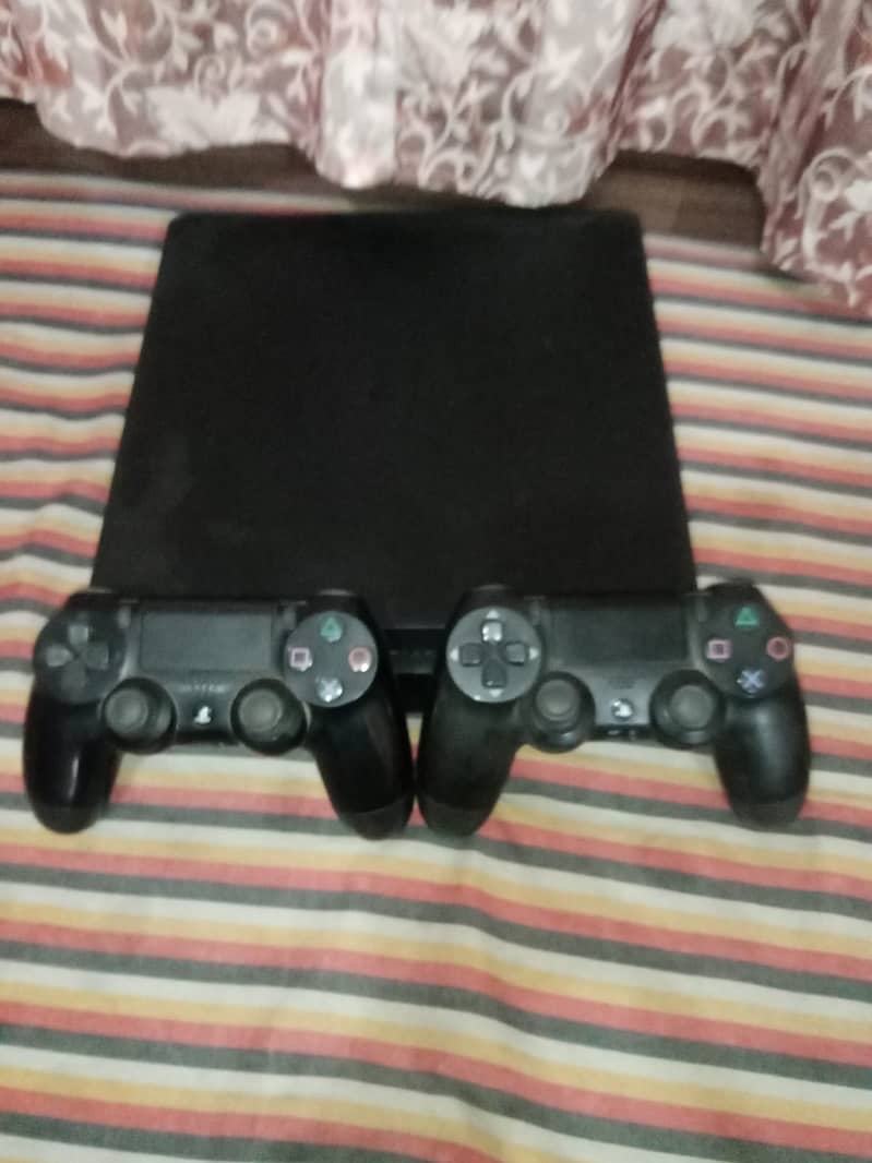 Sony Ps4 500GB console with 2 controller  4