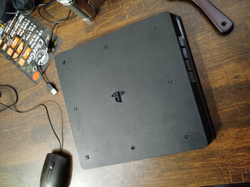 Sony Ps4 500GB console with 2 controller  5