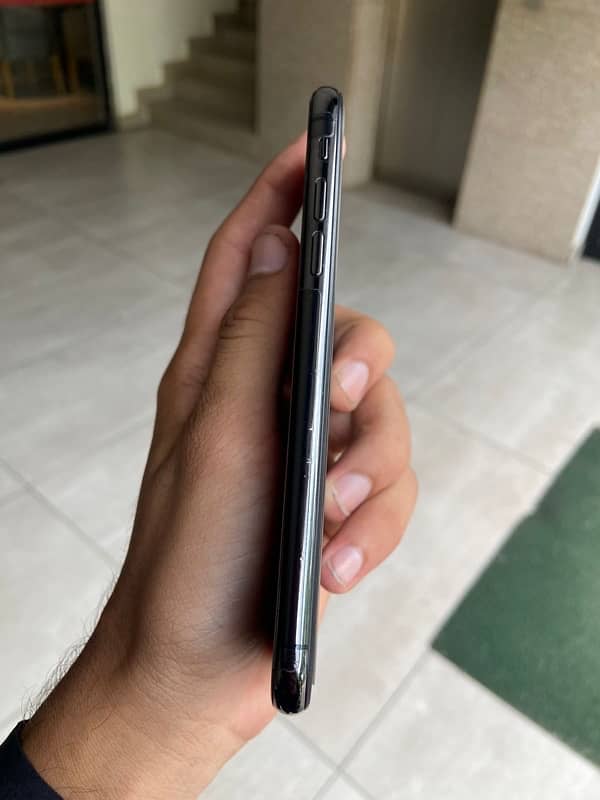 iPhone XS dual sim pta 2