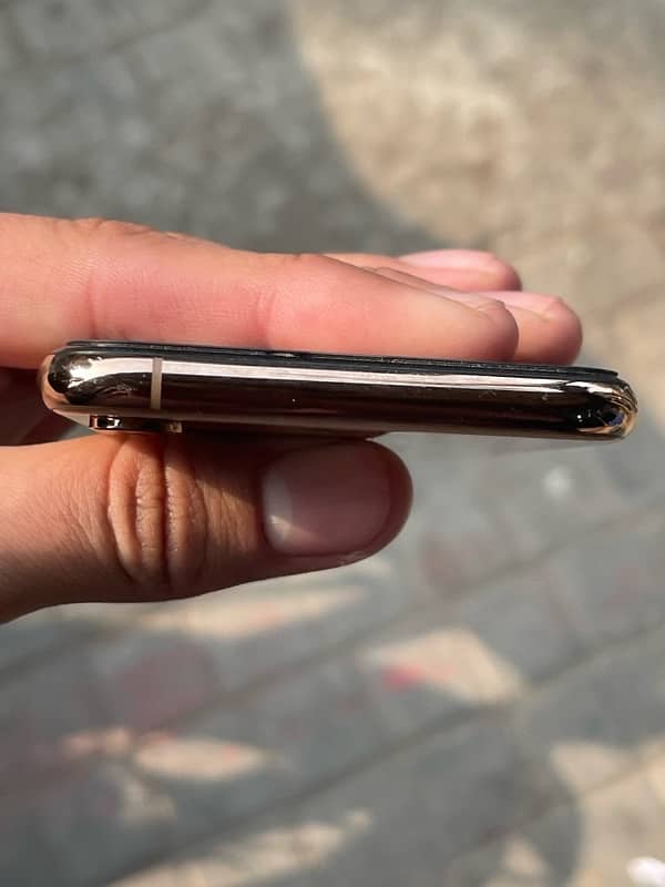 IPhone Xs 64gb Pta approved 7