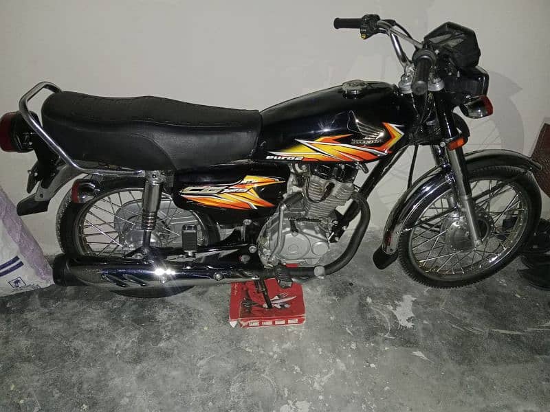 honda  Cg 125 2021 karachi registration 10/10 condition 1