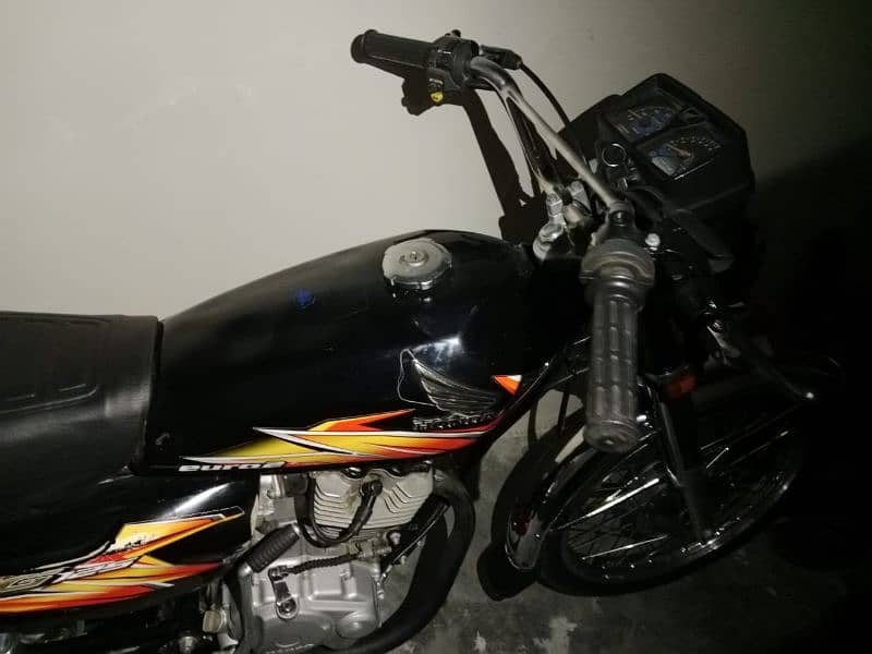 honda  Cg 125 2021 karachi registration 10/10 condition 3