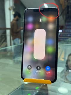 Xs max 512gb pta approved. screen dot battery chng