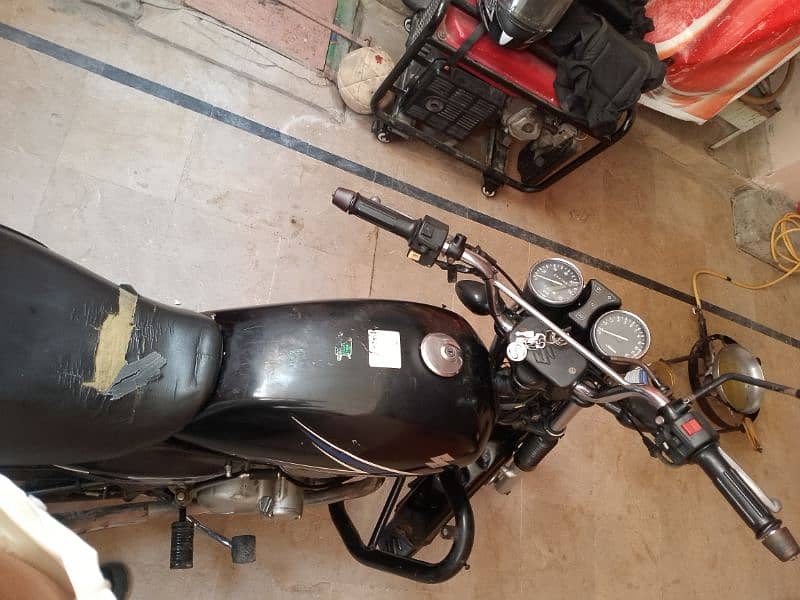 Suzuki 150 gs 6