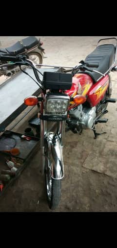 Honda 125 good condition all documents clear