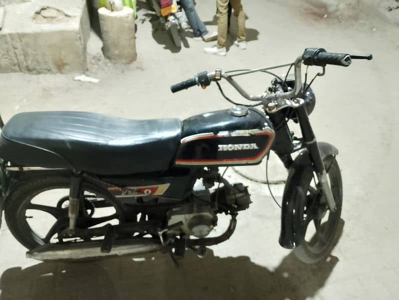 Honda 70 1982 model Karachi number 03142340728 0