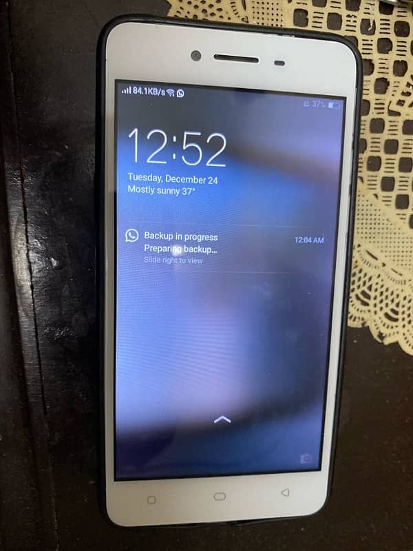 OPPO A37 2