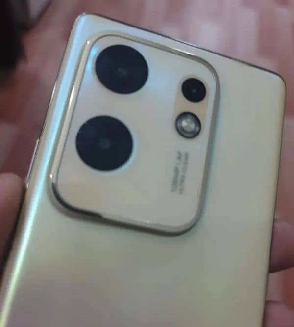 infinix zero 30 bilkul lush condition ha 4