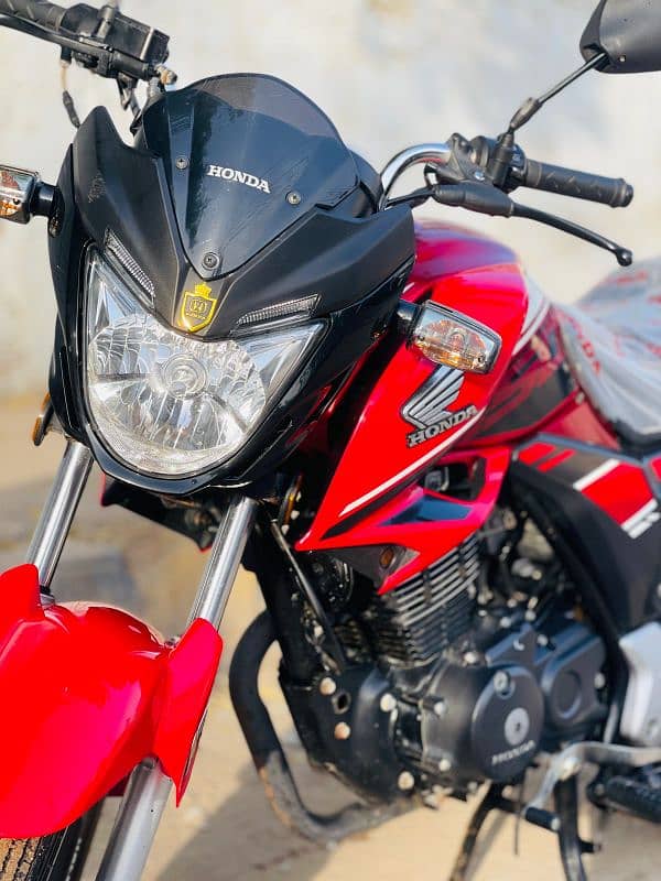 Honda CB150F 7