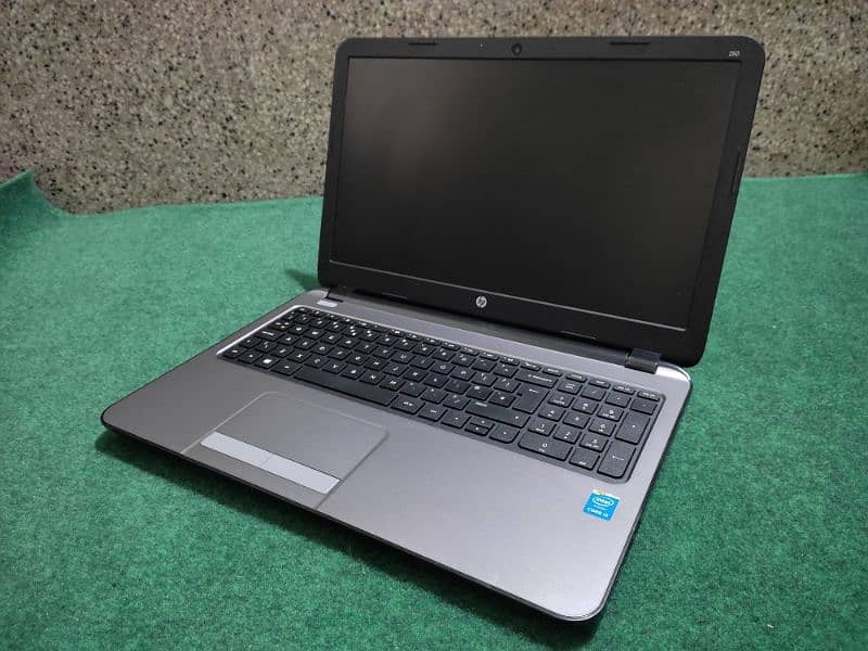 HP 15.6" Core i3 4th Gen 8GB 500GB Hard Numpad 10/10 0