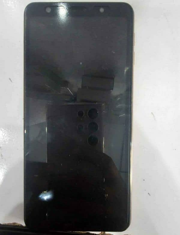 SaMsung A7 4/128 Patched Normal touch break lkn Chalta Sahi hai 1