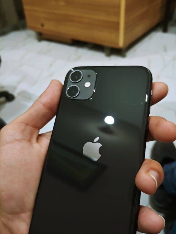 Iphone 11 64 GB 10/10 Non PTA 2