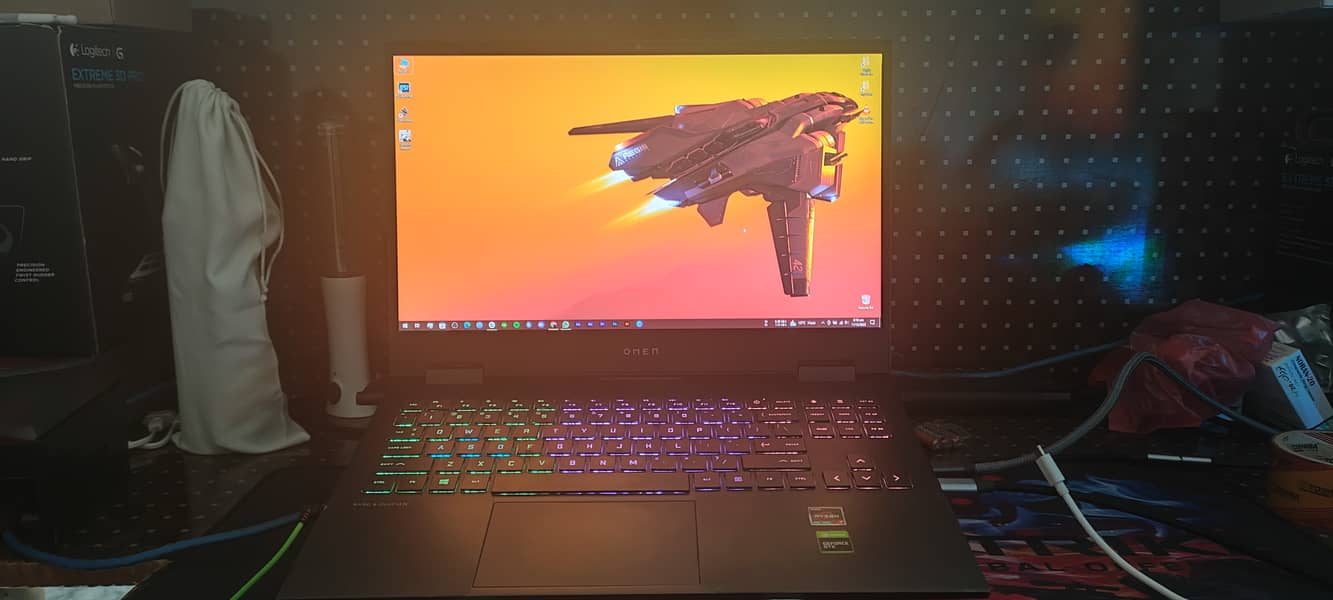 HP OMEN 15 Gaming Beast - Ryzen 7 4800H, 1660 Ti, 32GB RAM, 1TB SSD 5