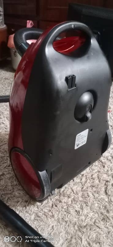 Hier Vaccum Cleaner 1800w 2