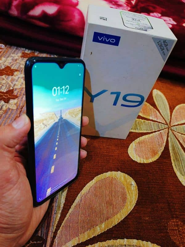 Vivo Y19  04/128 GB 2