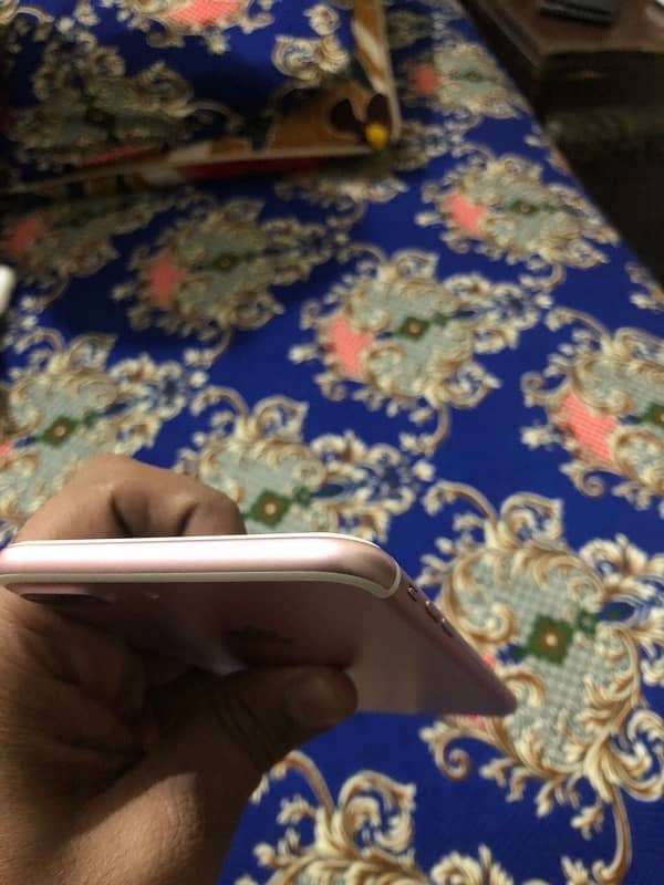 iPhone 7 Plus 128gb 5