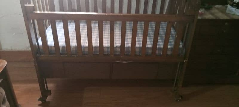 baby crib/cot bed 4