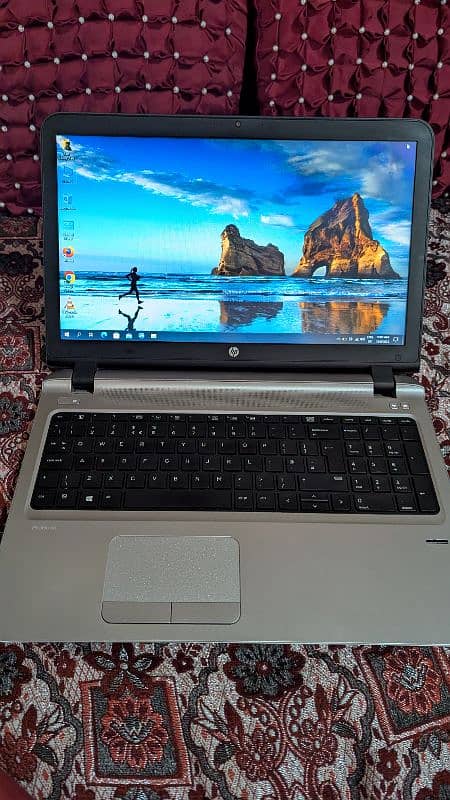 HP Laptop core i5 6th gen 15" 3