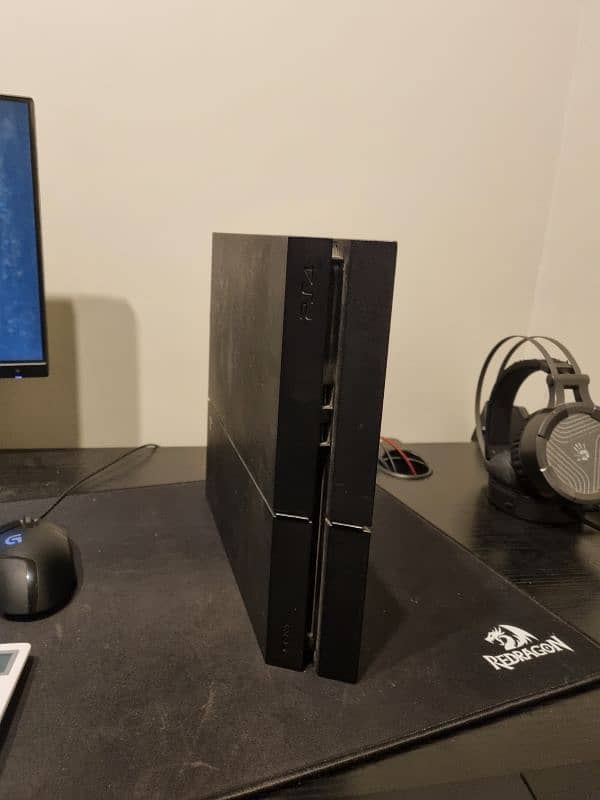 ps4 1 tb with 1 controller 10/10 3