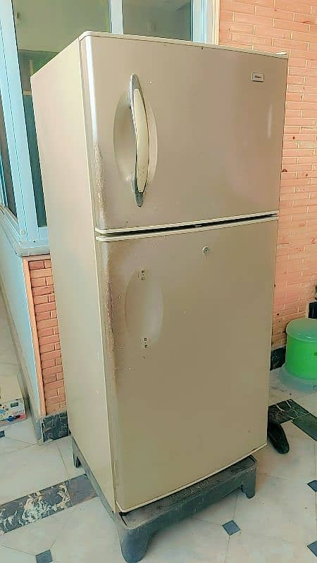 Haider refrigerator medium size 1