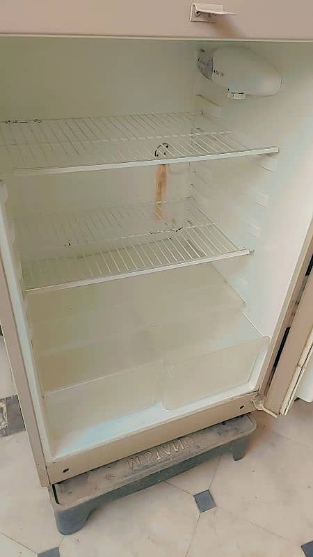 Haider refrigerator medium size 3