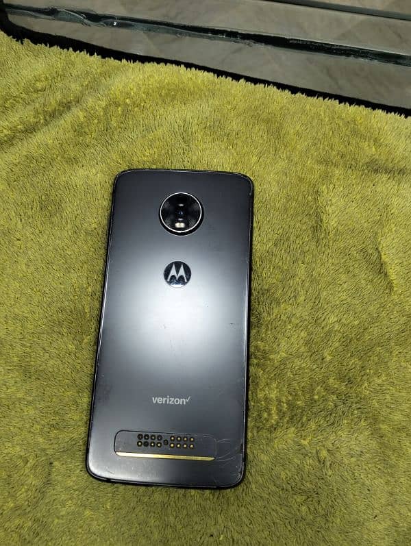 moto z4 4/128 pta approved 0