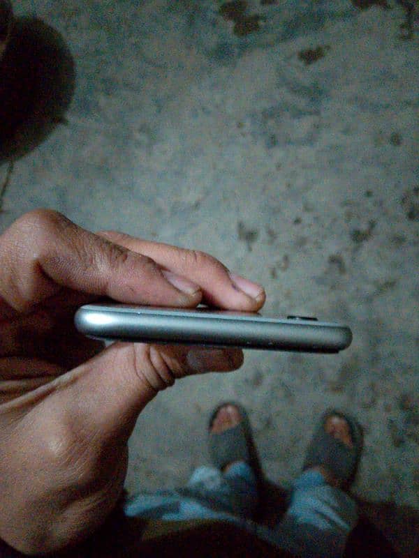 iphone 6 ha 16gb ha koi fault nhi ha jv h Whatsapp number 03268822380 5