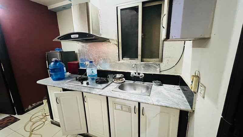 One bedroom furnished for rent gas available 1